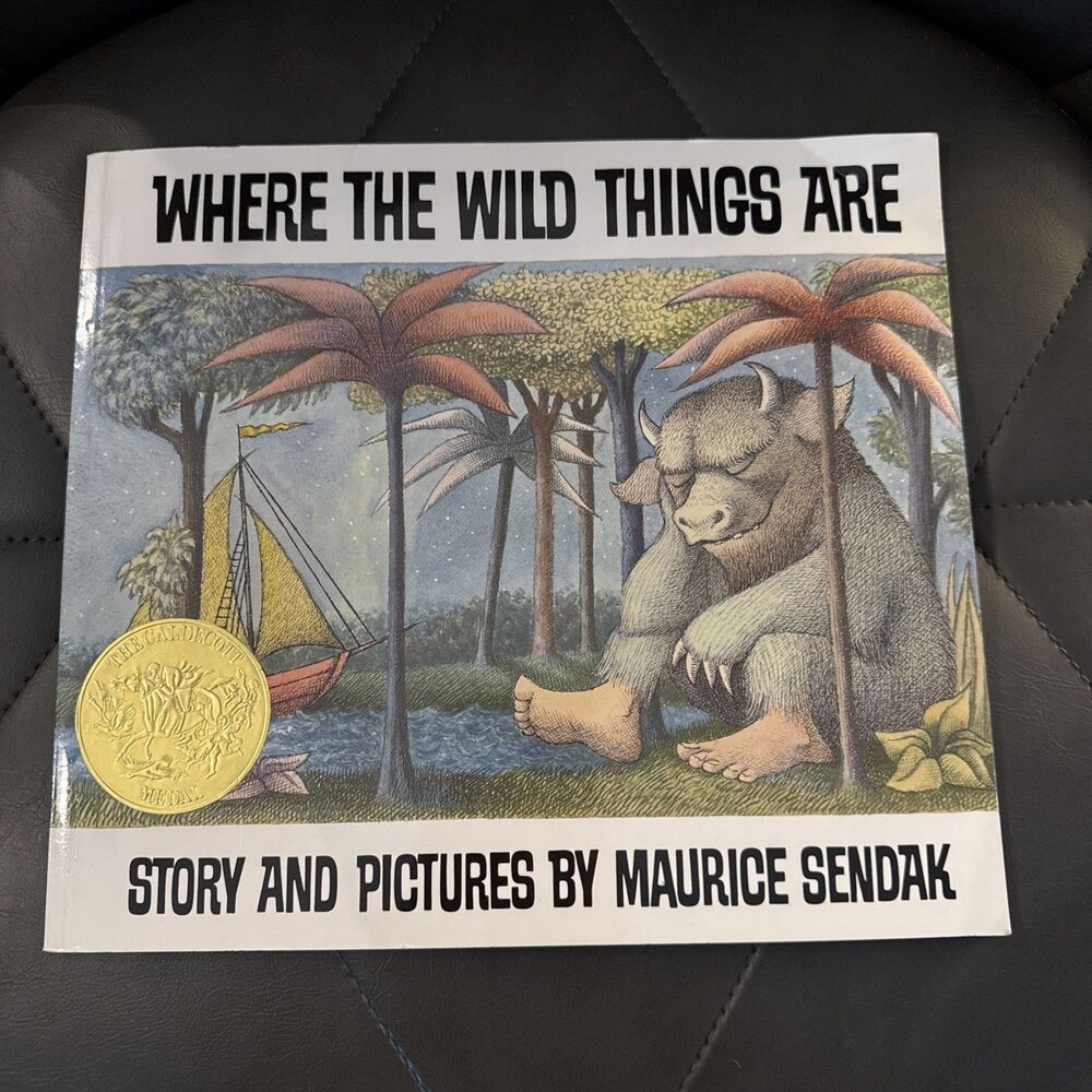 Where The Wild Things Are Maurice Sendak Book 25th Anniversary Edition Gold Seal